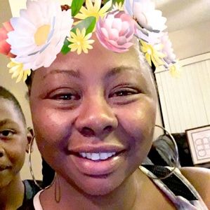 Meet your Posher, Daphne